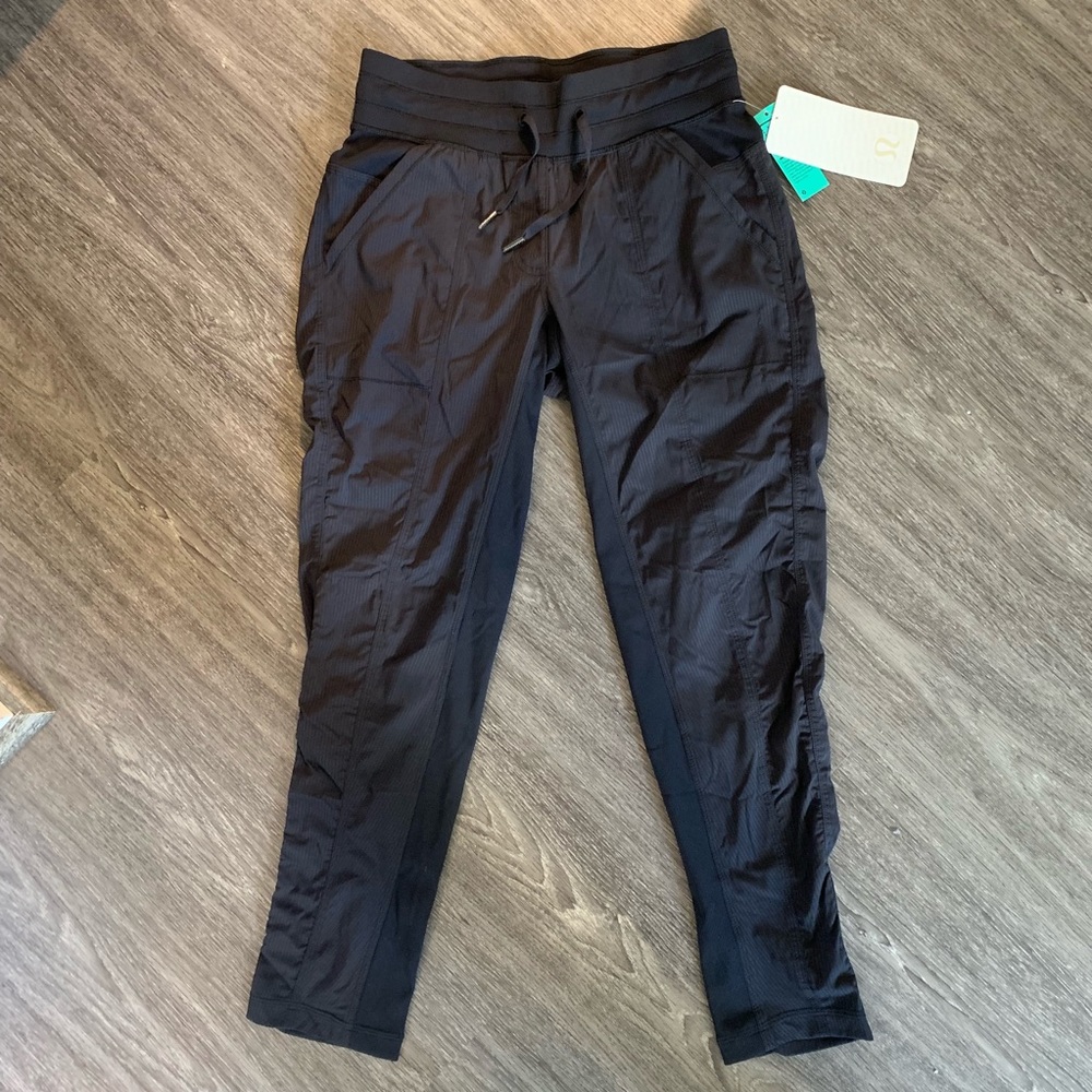 Lulu lemon street to studio pant II size 6